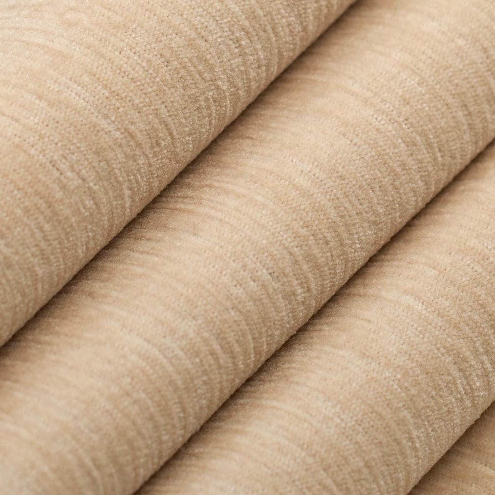 D4700 Buttercream LUXE VELVET (Charlotte Fabrics)