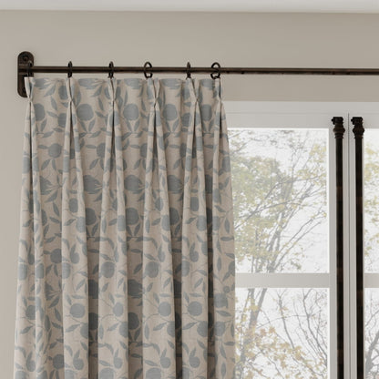 D4790 Orchard Sky Modern Cottage (Charlotte Fabrics)