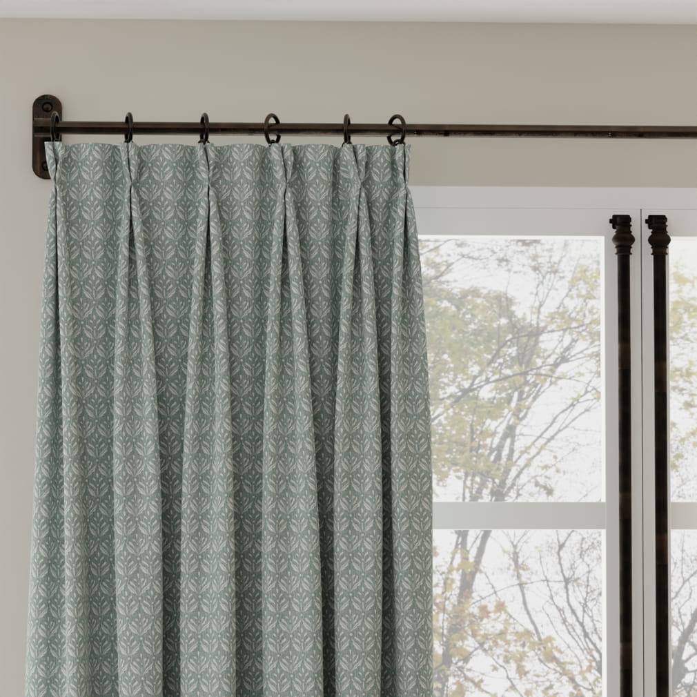 D4813 Ditsy Breeze Modern Cottage (Charlotte Fabrics)