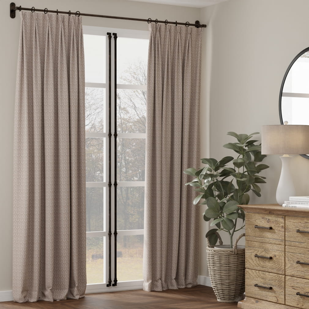 D4815 Ditsy Fawn Modern Cottage (Charlotte Fabrics)