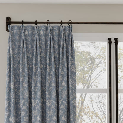 D4822 Briar Sky Modern Cottage (Charlotte Fabrics)